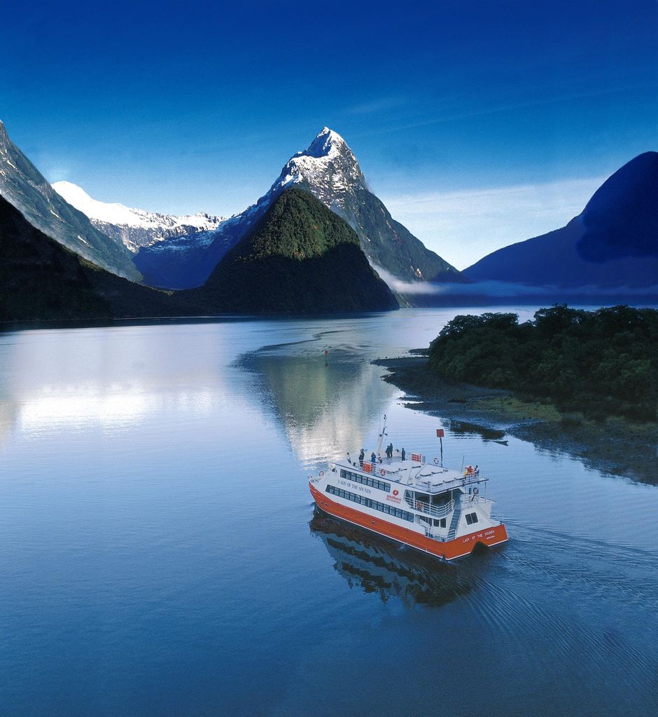 Discover More Milford Sound Cruise with spectacular Mitre Peak in the backgroung.