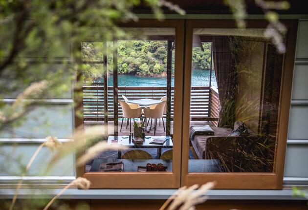 New Zealand has accommodation options to suit every taste and budget. From hostels, hotels, and bed and breakfasts, to luxury and boutique lodges, choose what suits you and your budget.