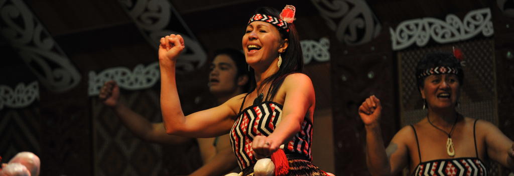 歌や踊りが楽しめるマオリの文化パフォーマンス