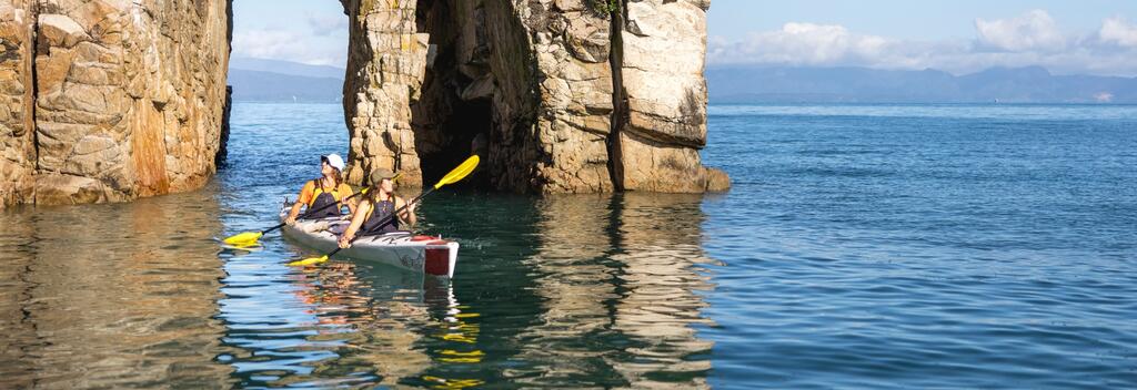 Kayaking at Golden Bay 