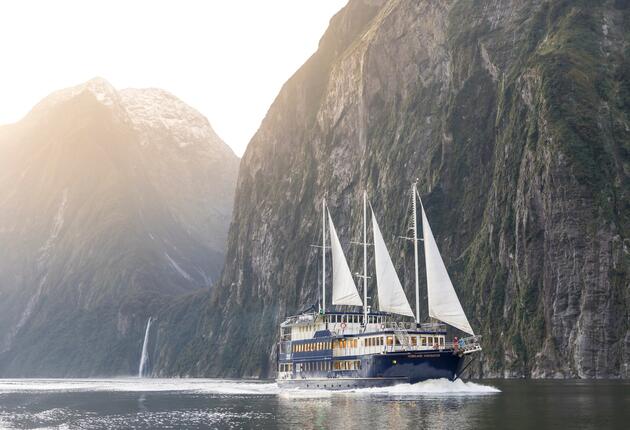 Experience New Zealand's unique nature and wildlife. Go whale watching or explore the unspoiled landscape. Discover more now.