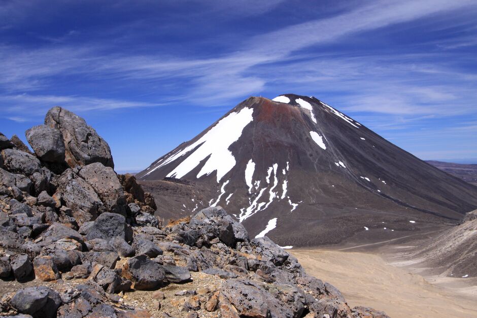 the climb up to red crater looking back to Mt Ngauruhoe