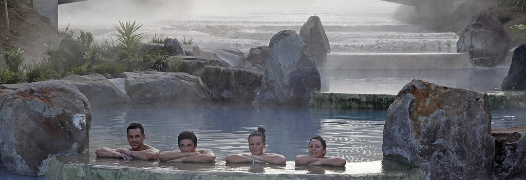 Bathing pools below silica terraces