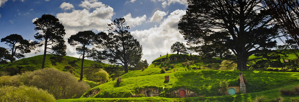 Hobbiton Movie Set