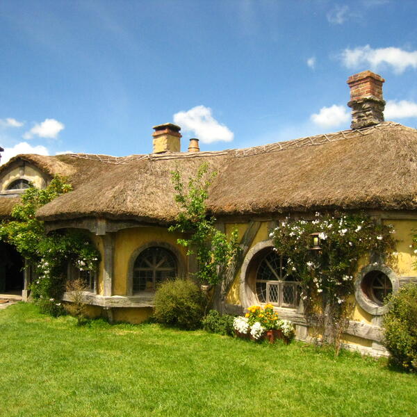 Hobbiton Movie Set