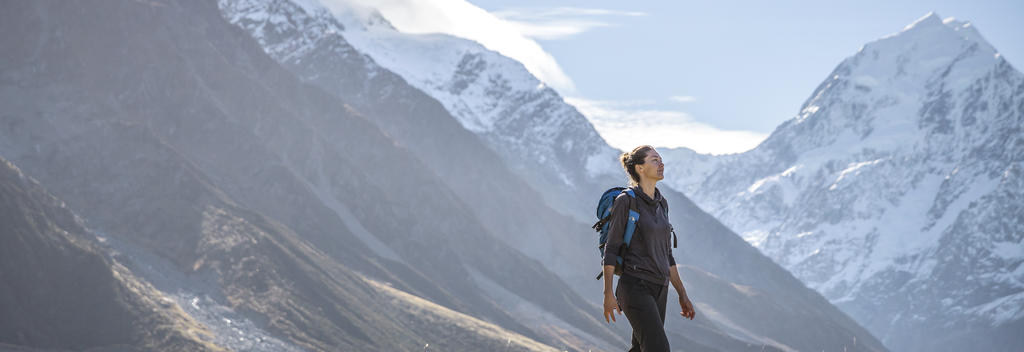 Go hiking in the Aoraki Mt Cook National Park