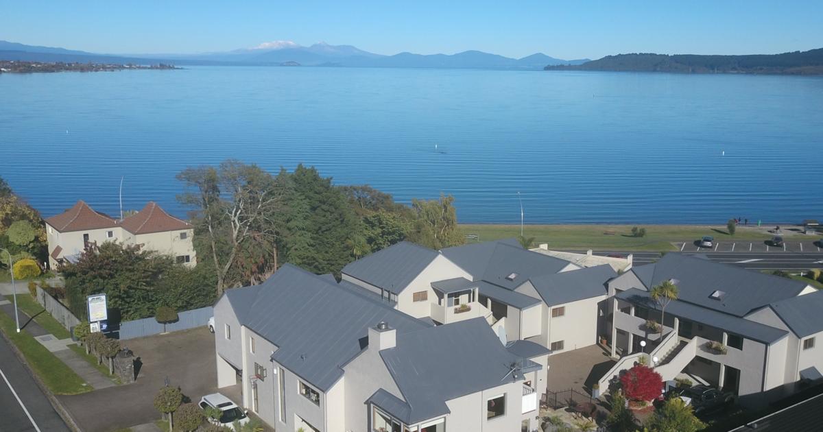 Baycrest Thermal Lodge Accommodation in Taupō New Zealand