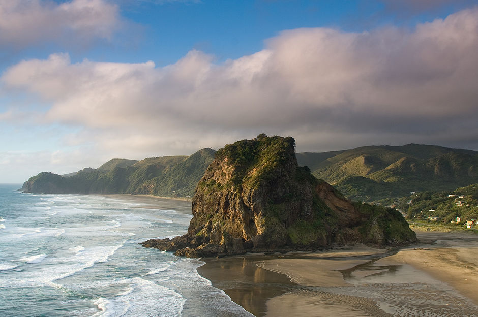 Lion Rock, Piha Beach