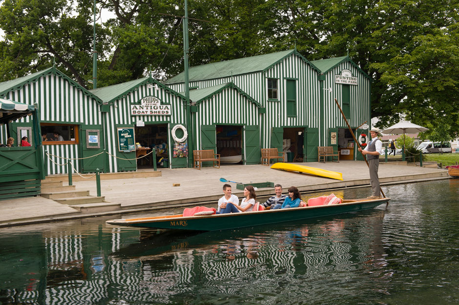 Punting on the Avon in Christchurch