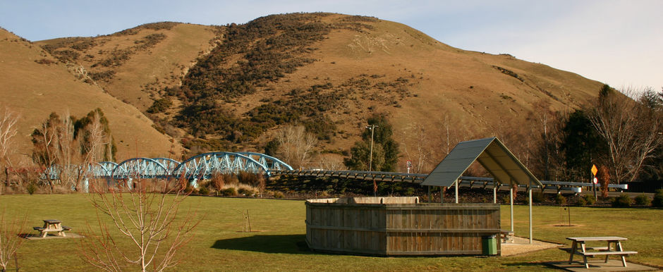 Old Punt Reserve in Millers Flat on the Clutha Gold Trail.