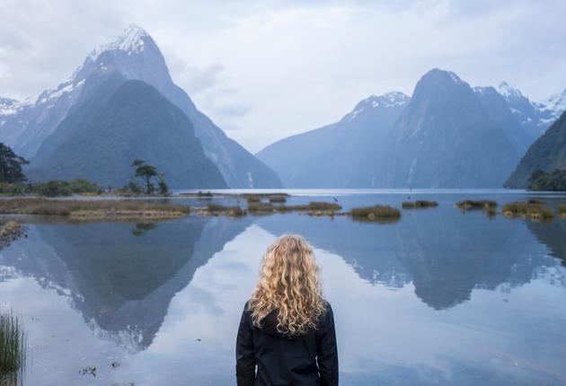 Fiordlands Buchten und von Gletschern ausgehöhlte Wildnis bieten einige der besten Wanderwege. Erkunden Sie die Region von Milford Sound bis nach Te Anau.