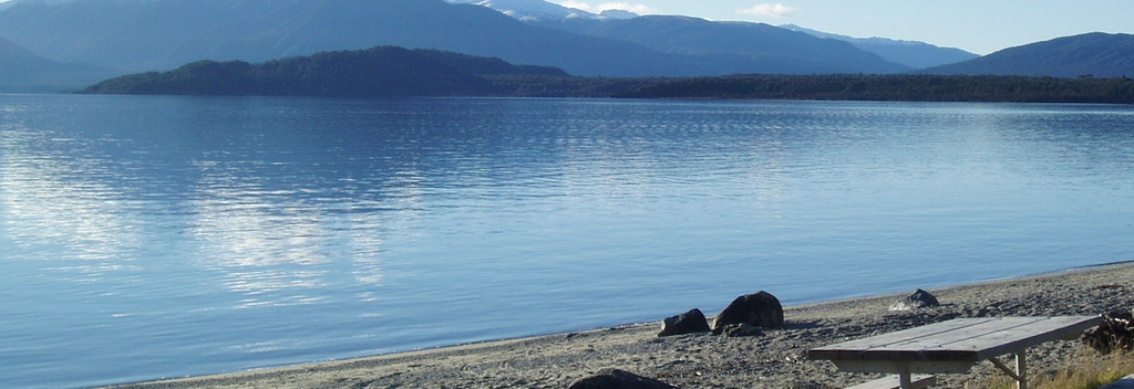 Serene Lake Manapouri in Fiordland National Park