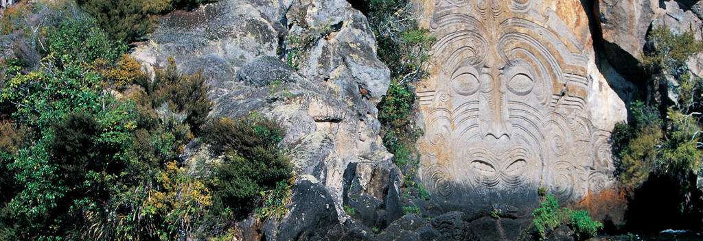 Carvings at Mine Bay, Lake Taupō