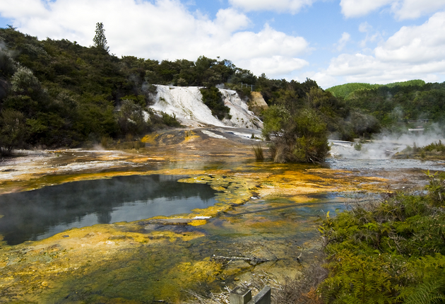 Undoubtedly a geothermal wonderland, Taupō is home to boiling mud pools, steaming vents and impressively coloured volcanic rock formations.