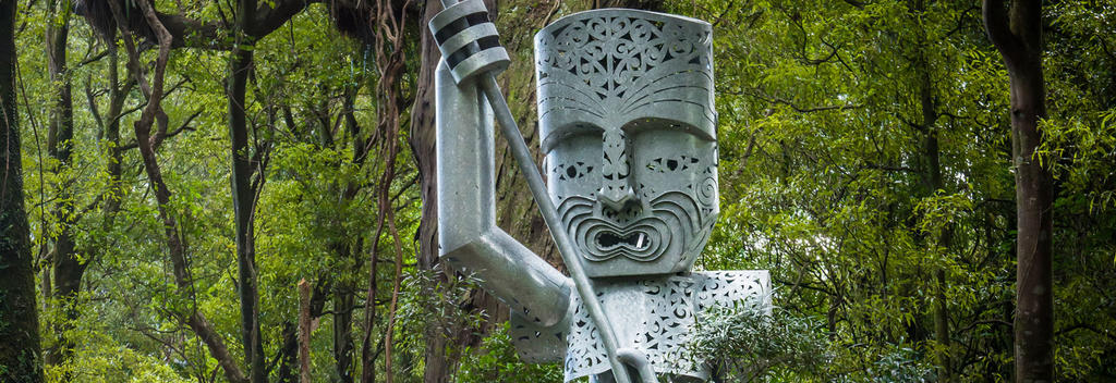 Die Whatonga-Skulptur auf dem Manawatū Gorge Track