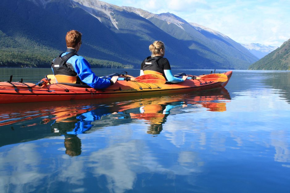 Kayaking on Lake Rotoiti