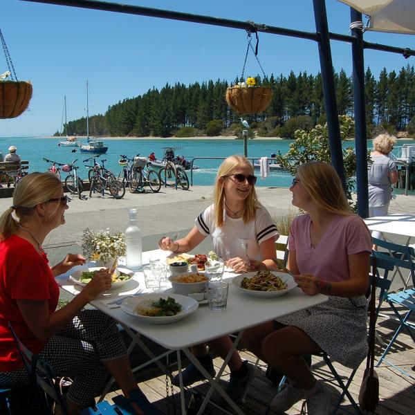 Jellyfish Cafe, Māpua