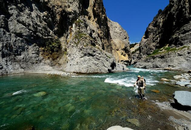 Trophy brown trout country<br>
Pristine rivers<br>
Sunshine capital of New Zealand<br>