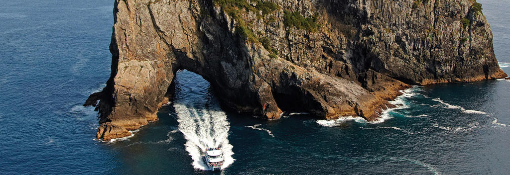 Cape Brett Hole in the Rock Cruise, Bay of Islands