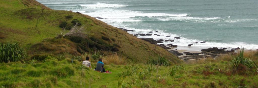 Couple at Arai te uru Recreation Reserve