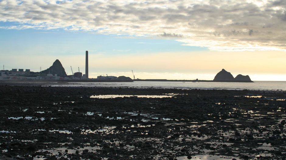 The Sugar Loaf Islands and Paritutū