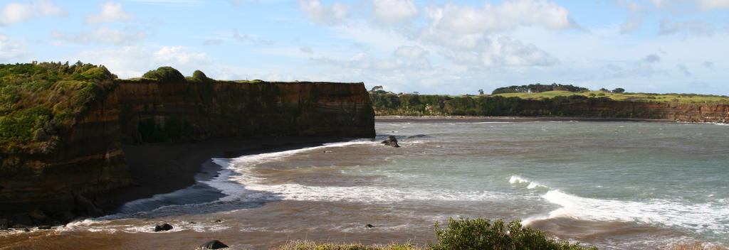 Opunake Beach