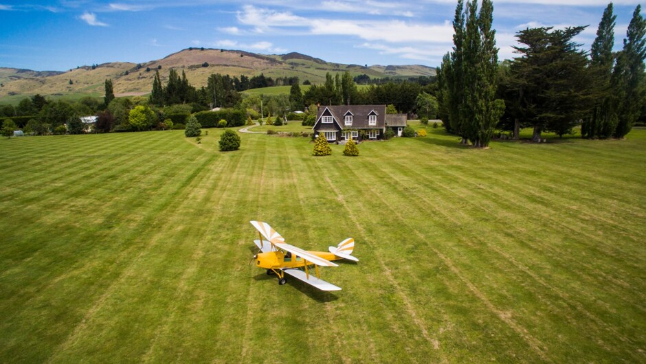 Take a flight in a de Havilland Tiger Moth at Mandeville