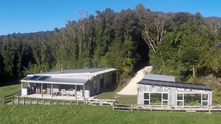 City View cabin and hot house aerial shot