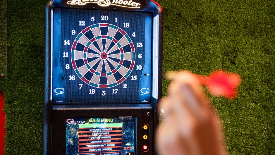 Zone Sports Bar, Electronic Darts