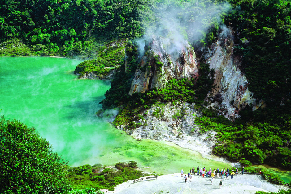 Cathedral Rocks, Waimangu