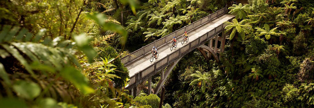 Auf diesem abwechslungsreichen Radweg durchqueren Sie zwei Nationalparks voller Naturschönheiten und kultureller Schätze.