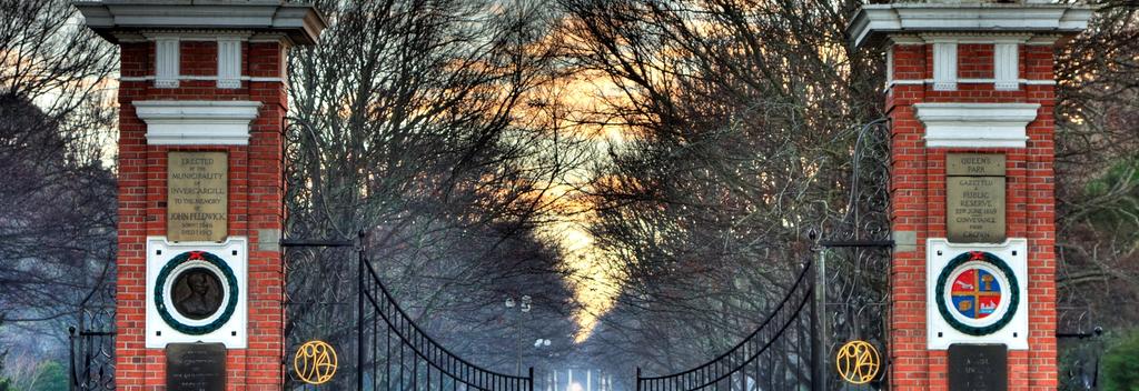 Feldwick Gates at Queens Park