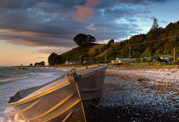 The historic town of Thames (Maori: Hauraki), located on the doorstep of The Coromandel region is a gateway to outdoor adventures. Enjoy a great coffee & soak up the gold mining heritage.