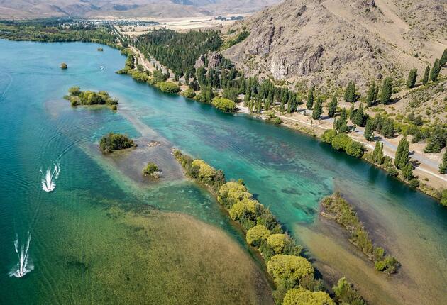 A holiday favourite, campers flock to Otematata in summer to make the most of the lakeside location but the landscapes are spectacular all year.