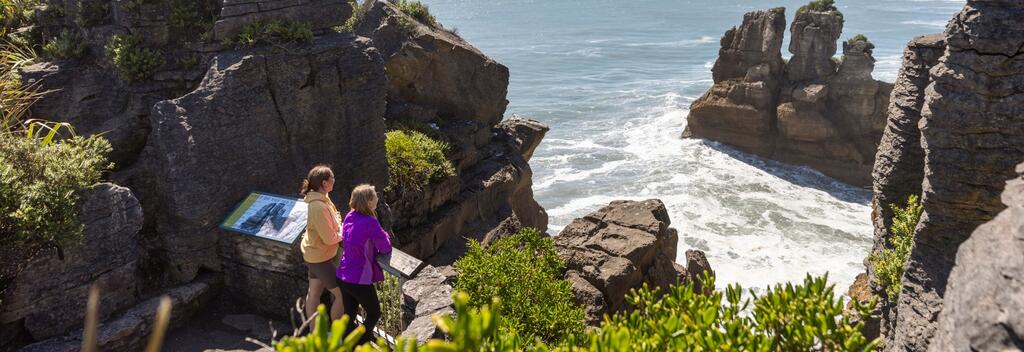 Hot pool in Punakaiki 