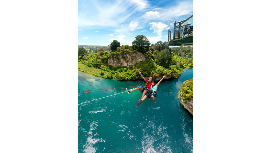 tandem swing