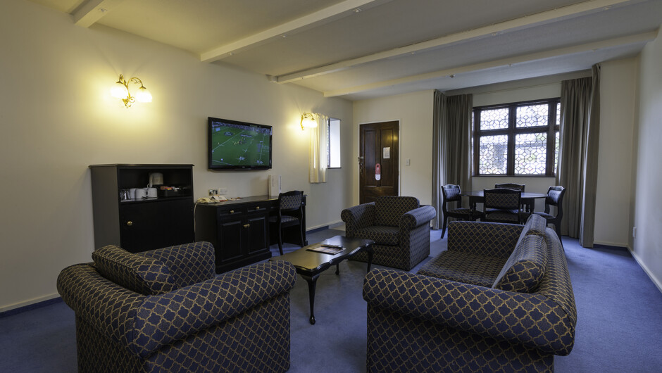 Suite Lounge