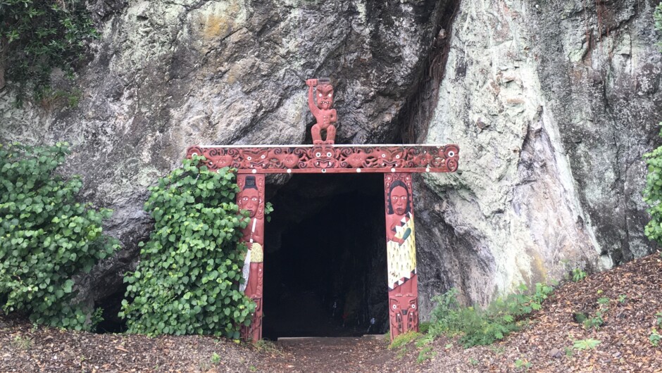 Ancient chieftiness, Muriwai, cave, Whakatāne
