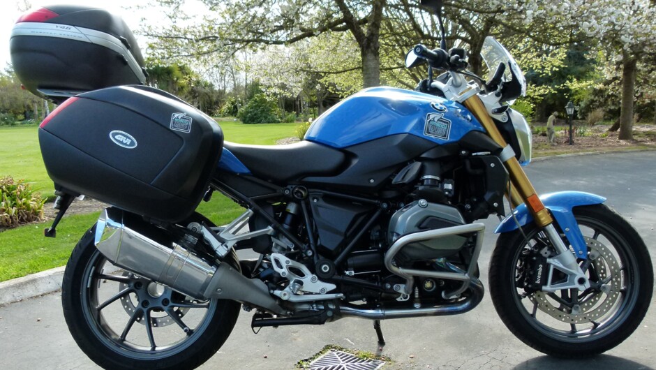 BMW R1200R 'April'