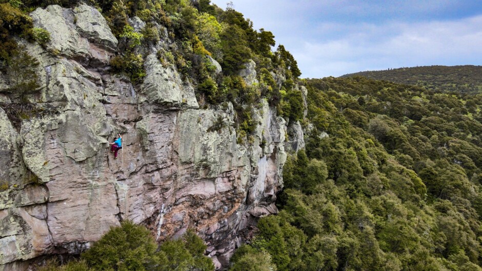 Kayaking through the Western Bays - Waihora to Kinloch with Taupo Kayaking Adventures