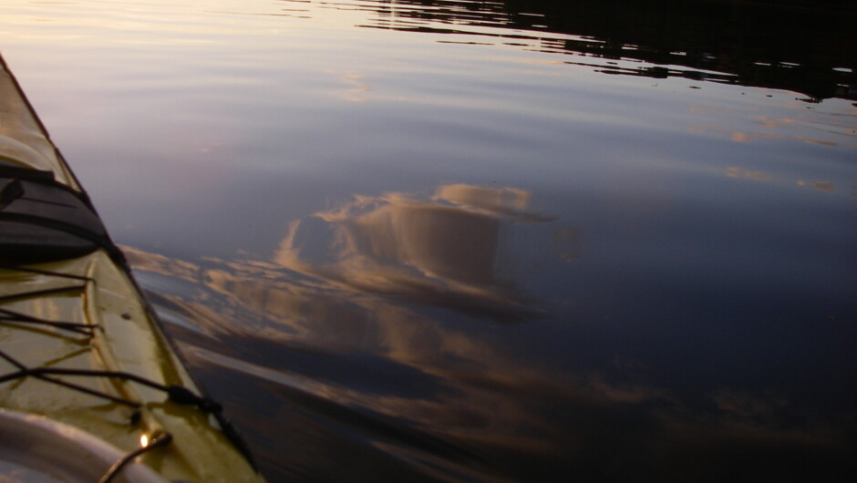 Kayaking through the Western Bays - Kawakawa Bay to Kinloch with Taupo Kayaking Adventures