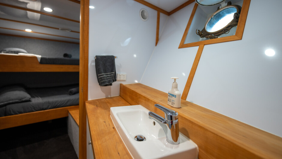 5 x ensuite cabins.