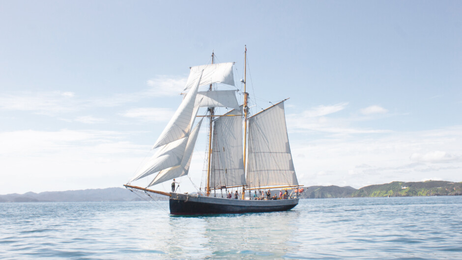 The Tucker under full sail