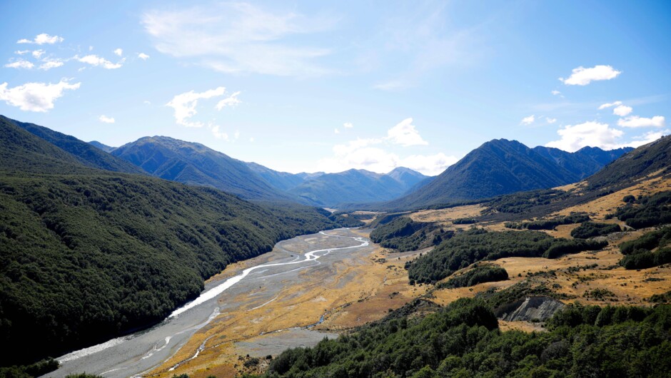 40,000 ha landscape to explore.