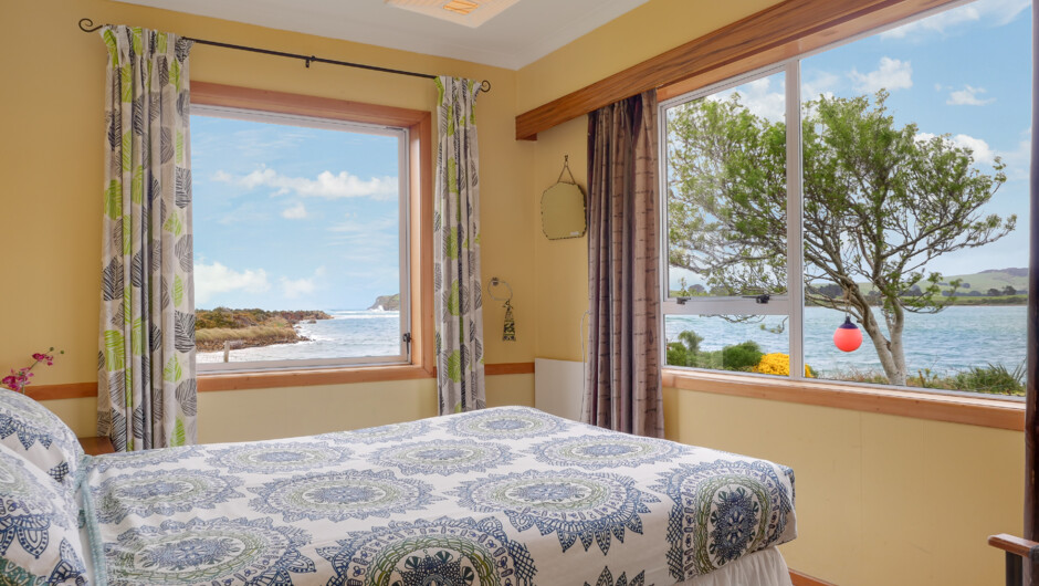 Bedroom with seaview