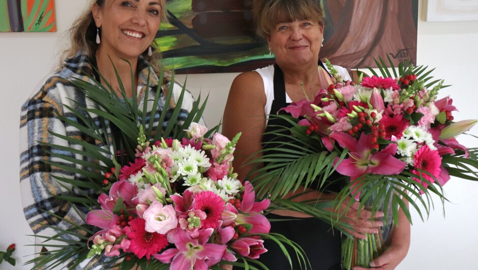 Book a Private Floral Class  for 2x adults and double the fun.