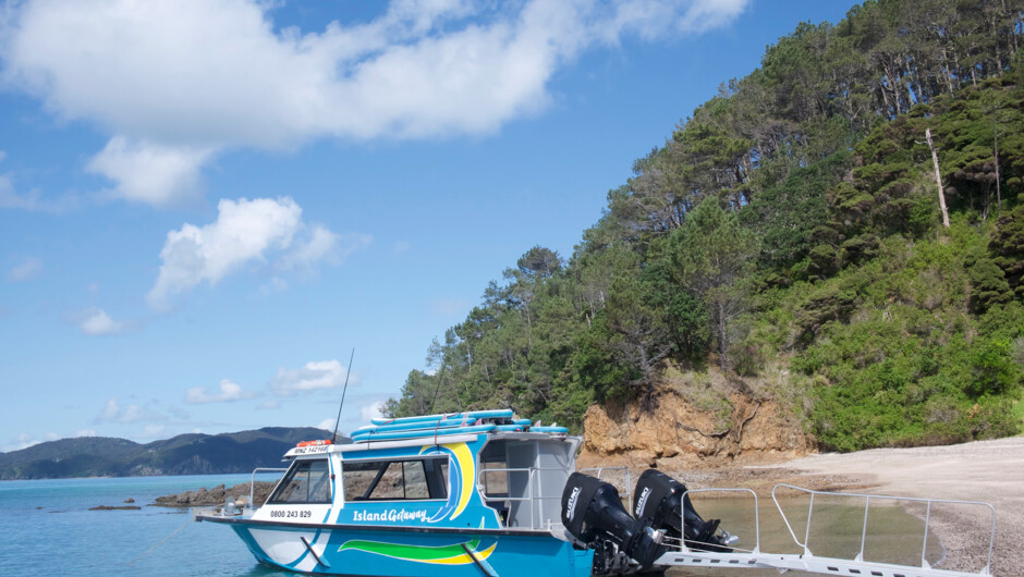 Island Getaway Vessel - step straight onto the islands without getting wet feet