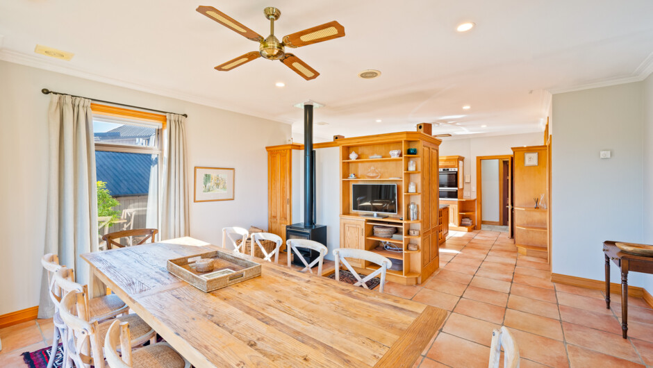 Dining I Kitchen area