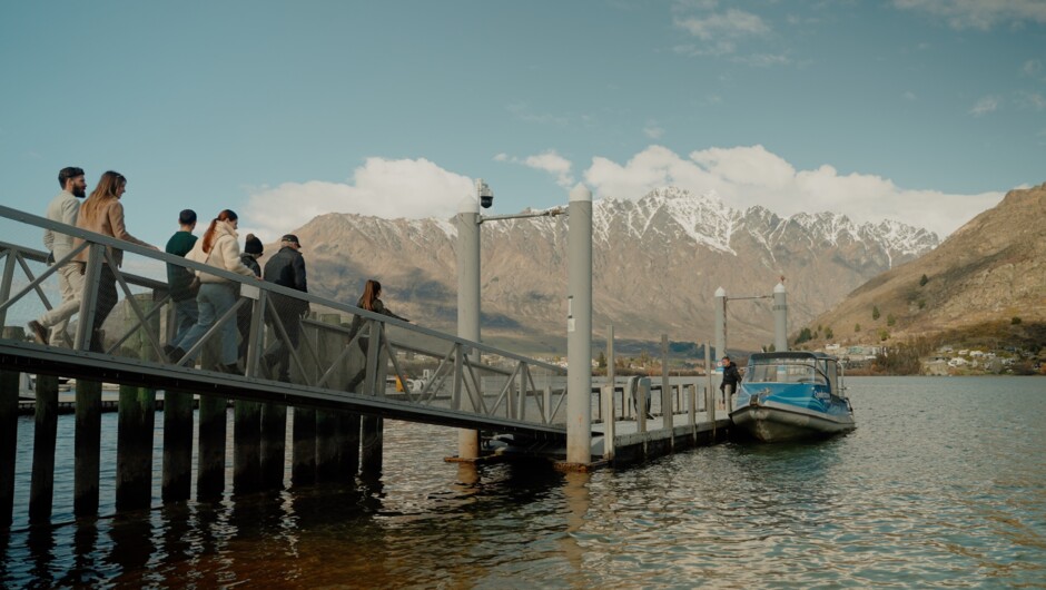 Boat cruise on Lake Whakatipu