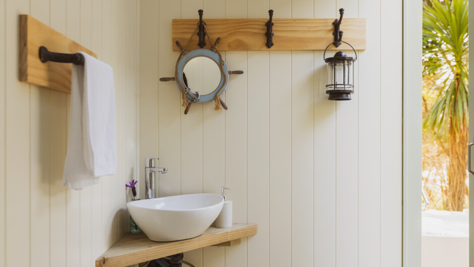 Outdoor Bathroom Harbour views.